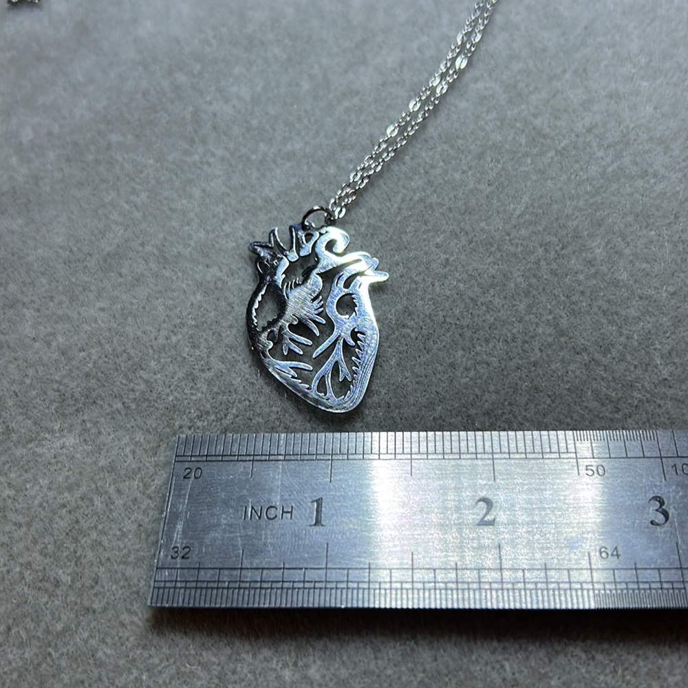 Heart pendant and chain - Picture 4 of 4